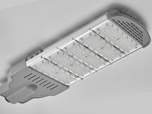 Protection contre les surtensions IP66 étanche à la lumière de rue LED